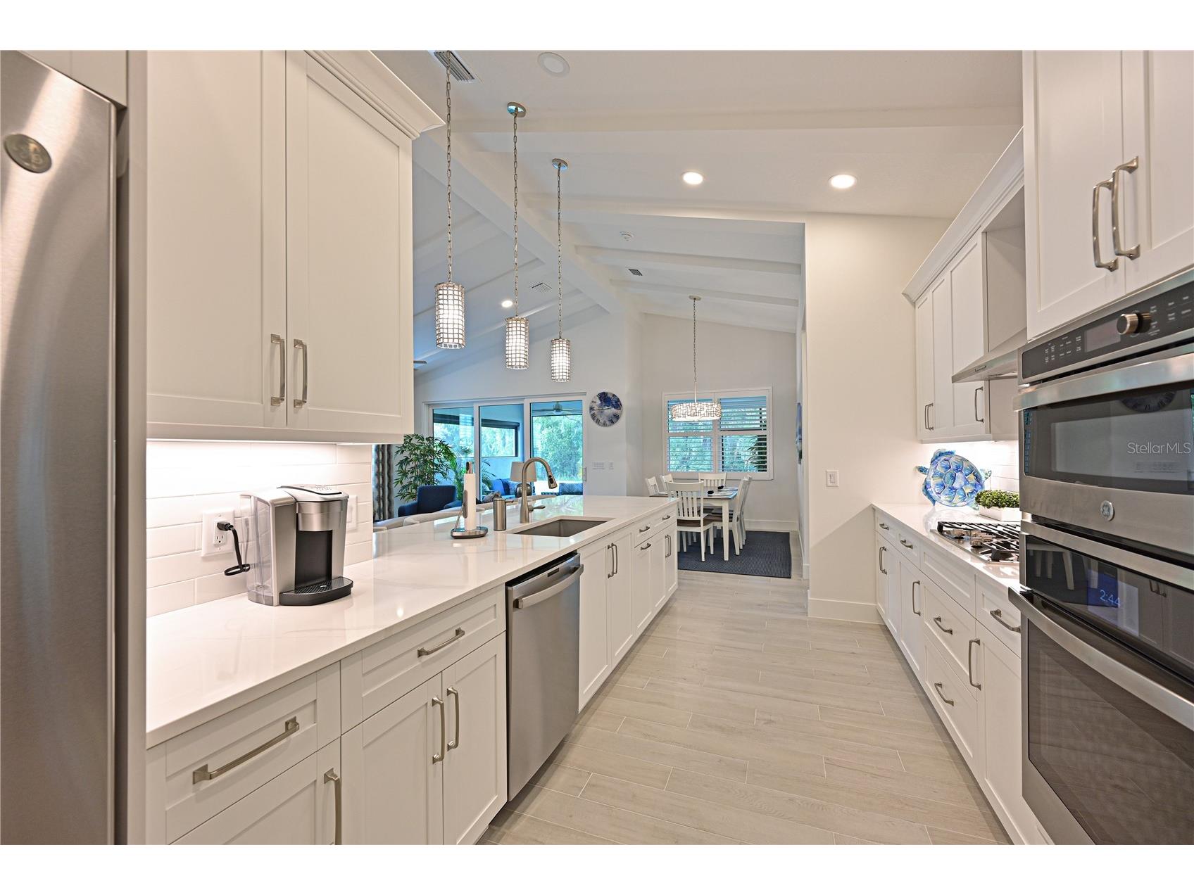 8084 Slipway Drive Sarasota FL 34240 A4690649 image16