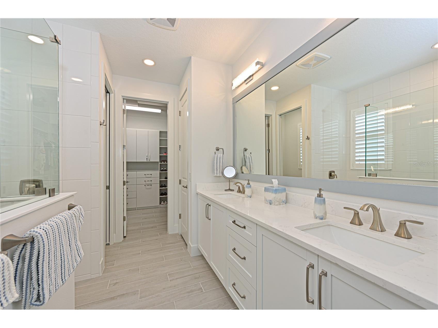 8084 Slipway Drive Sarasota FL 34240 A4690649 image26