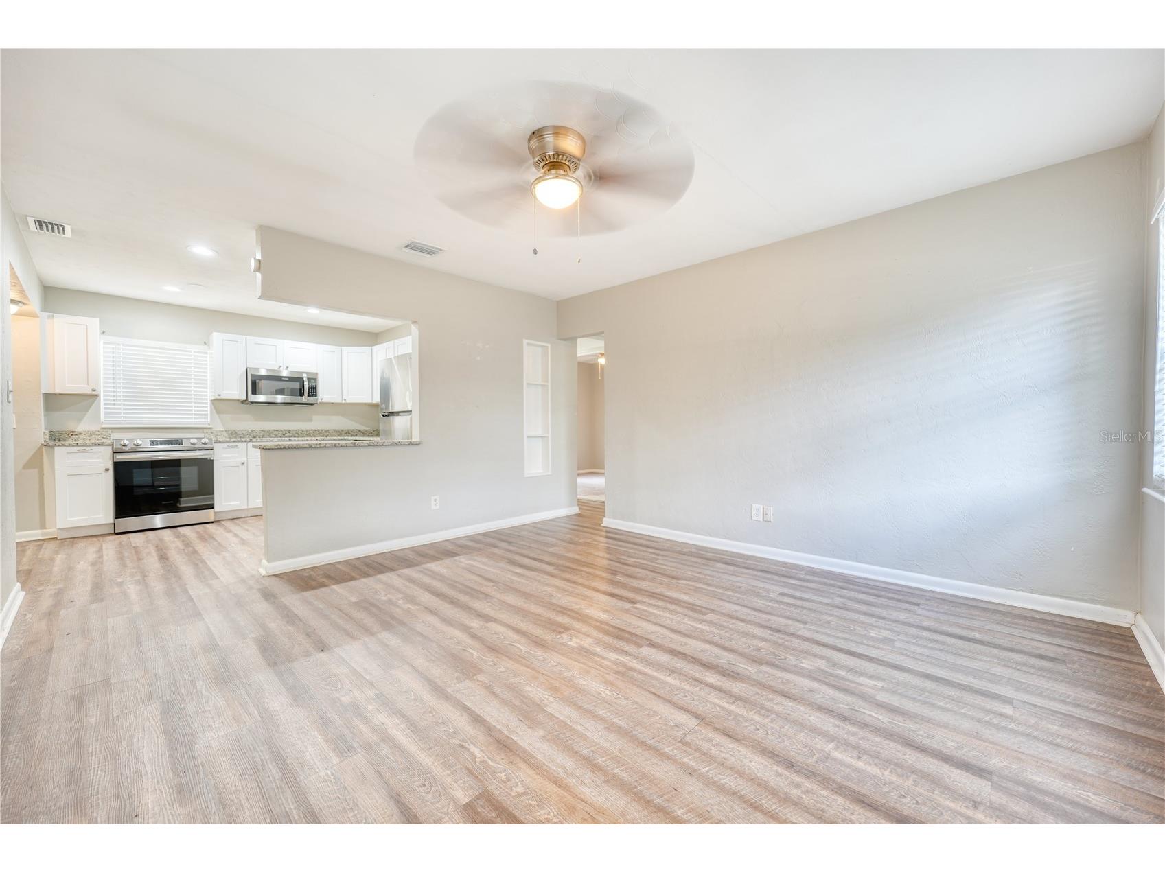 8086 28th Avenue N Saint Petersburg FL 33710 TB8500110 image3
