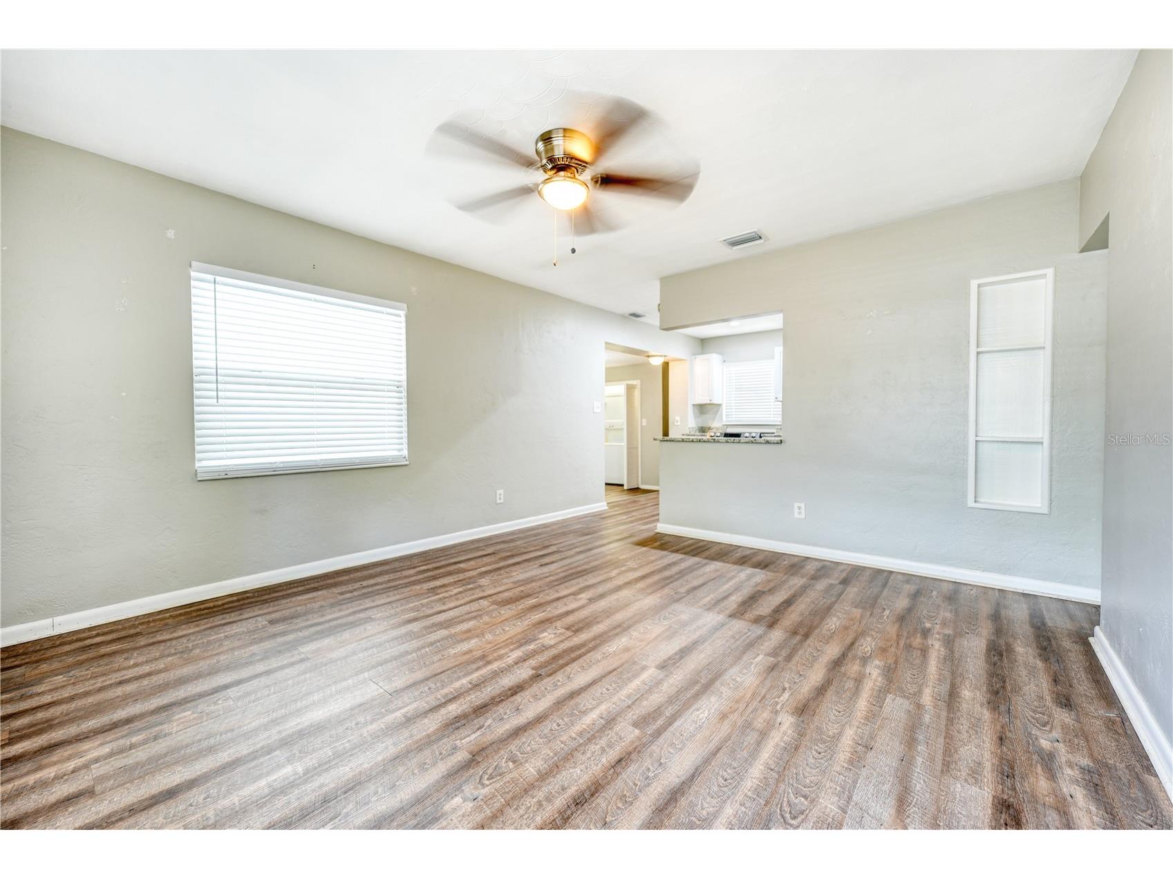 8086 28th Avenue N Saint Petersburg FL 33710 TB8500110 image4