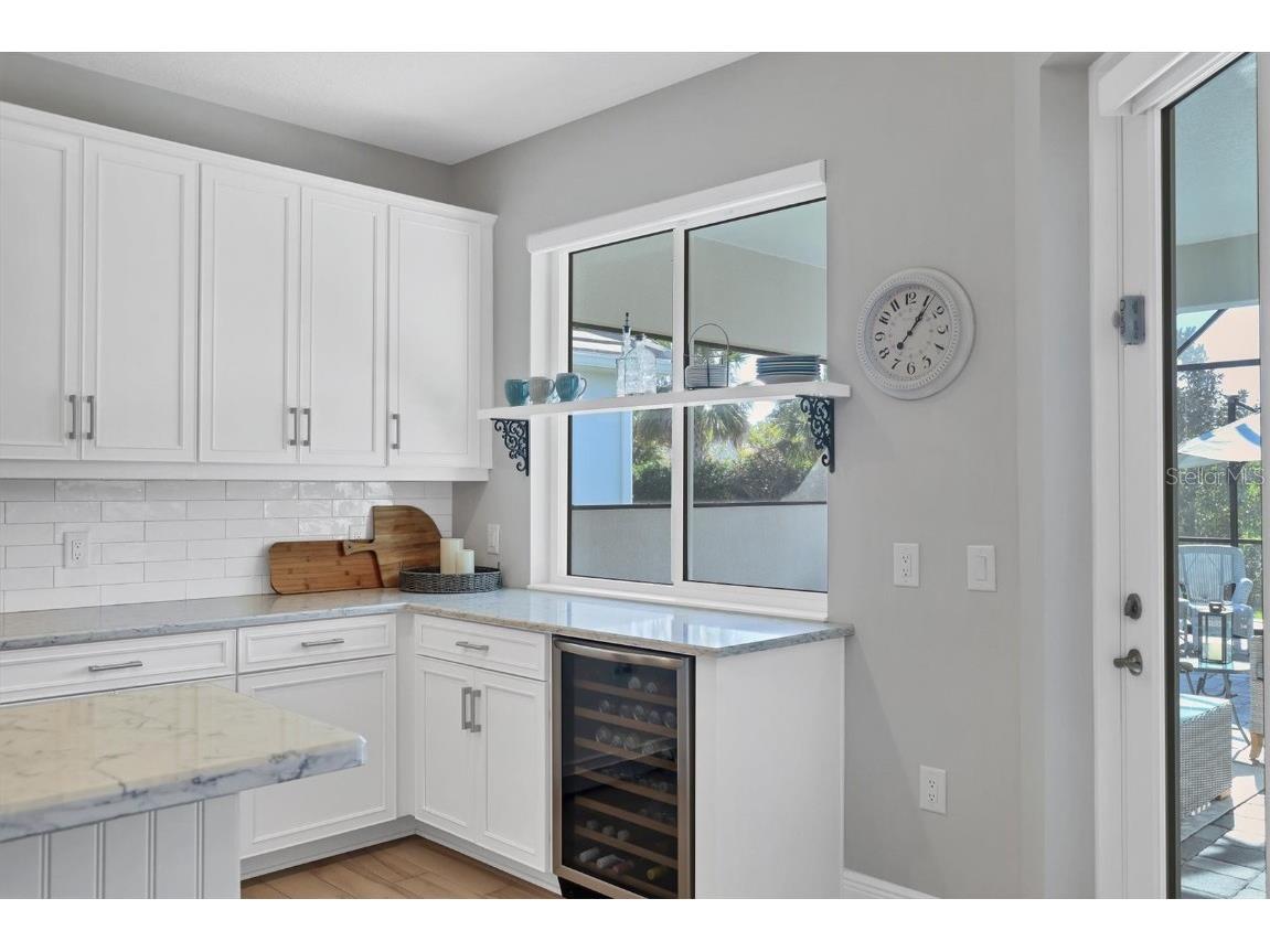 8089 Sandstar Way Sarasota FL 34240 A4666907 image15