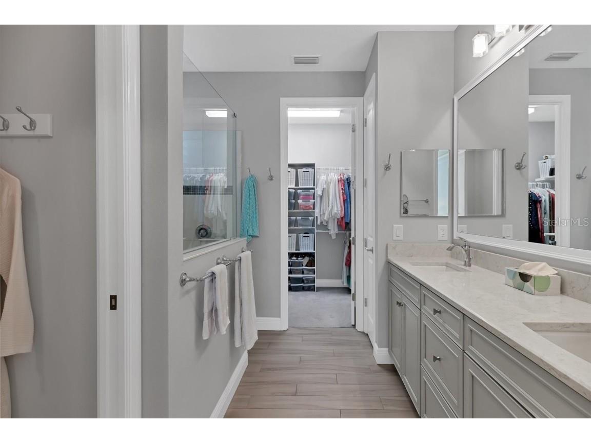 8089 Sandstar Way Sarasota FL 34240 A4666907 image21