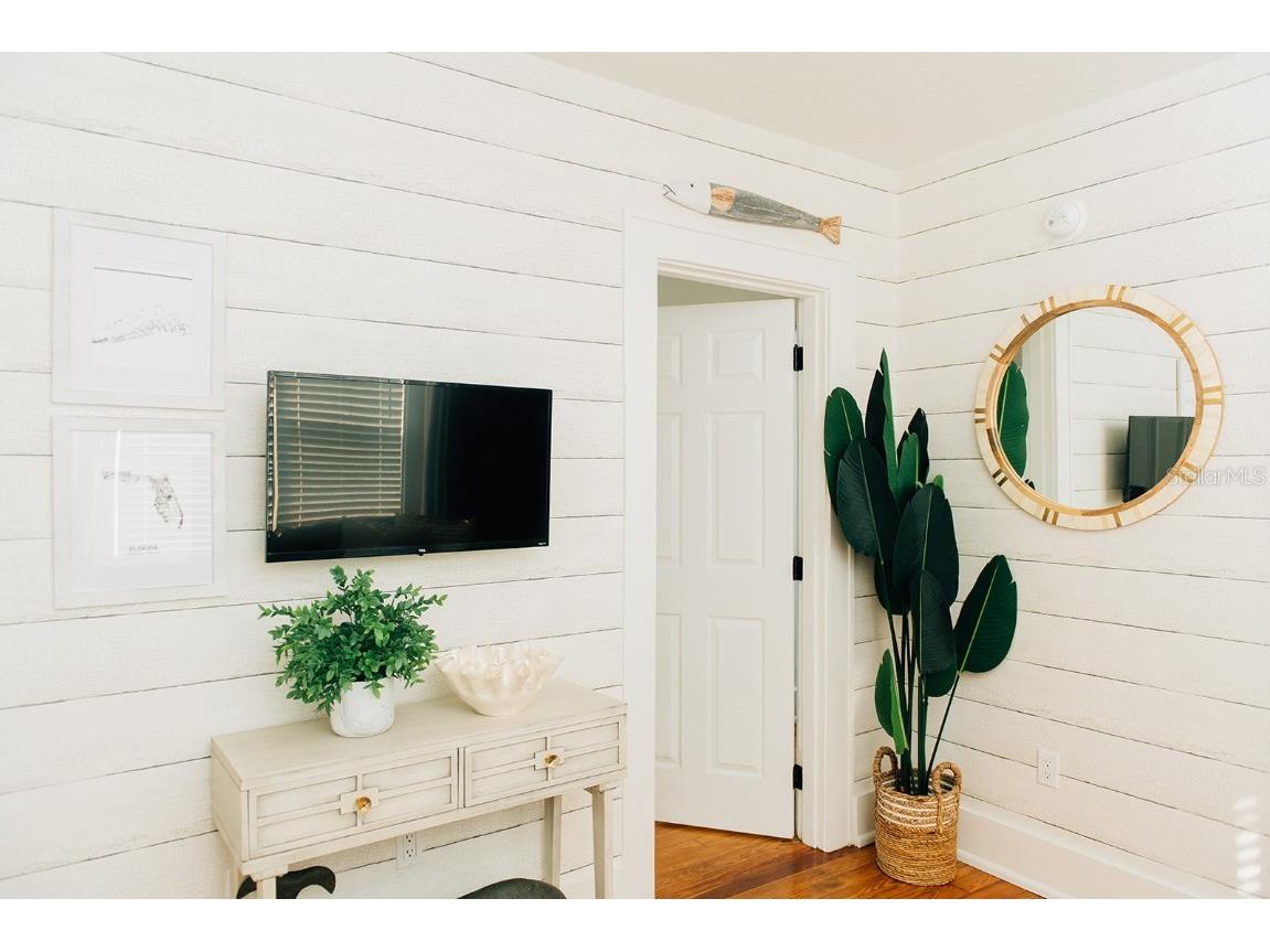 809 10th Avenue N #1 Saint Petersburg FL 33701 TB8414860 image3