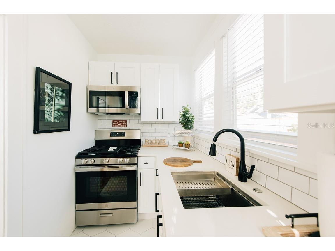 809 10th Avenue N #1 Saint Petersburg FL 33701 TB8414860 image7