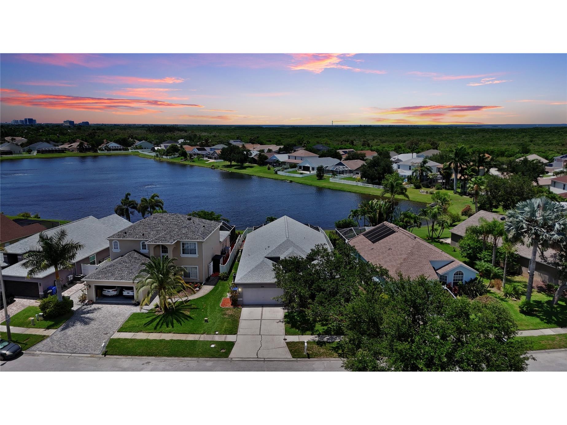 809 Addison Drive NE Saint Petersburg FL 33716 TB8520254 image1