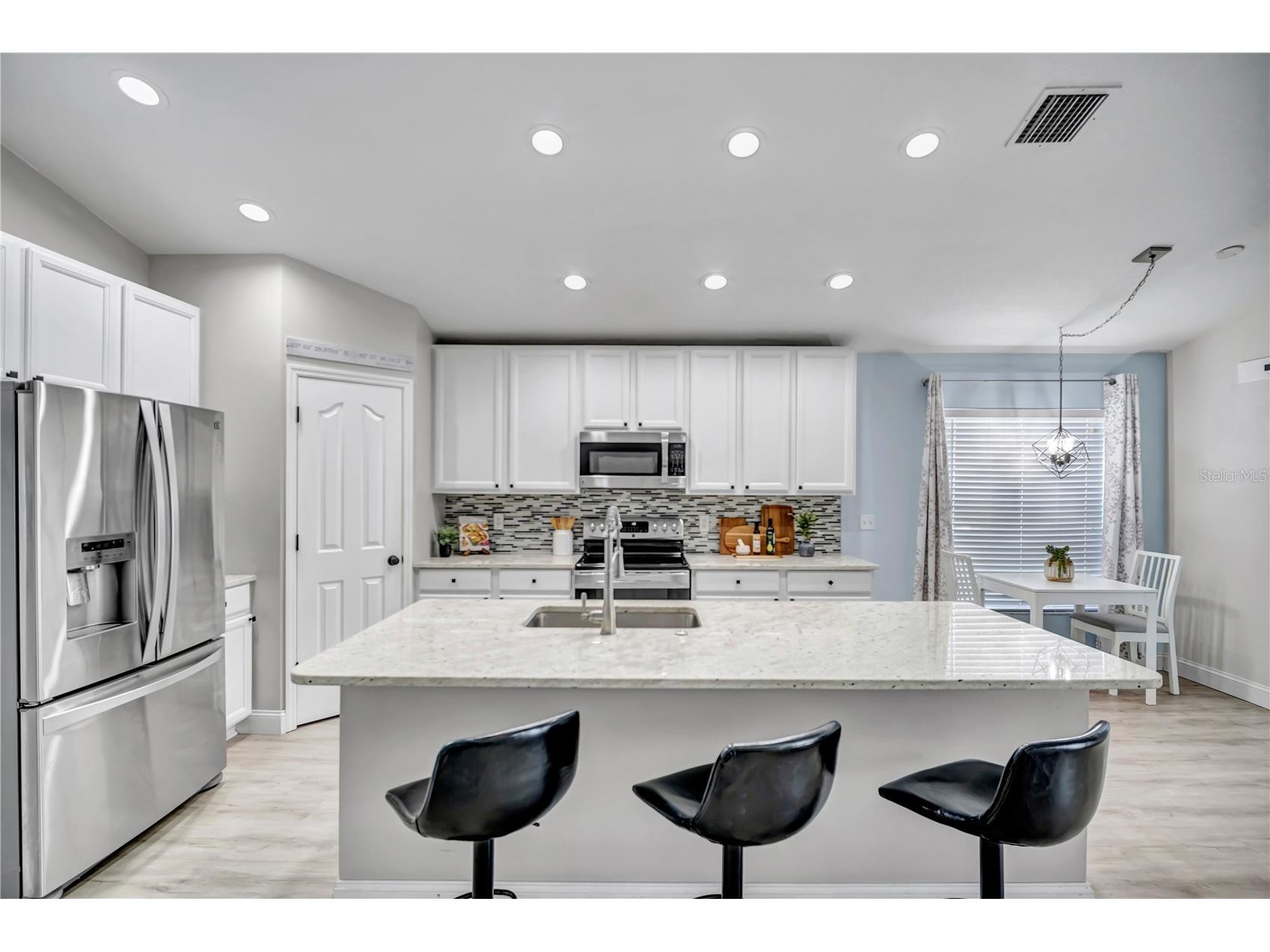 809 Addison Drive NE Saint Petersburg FL 33716 TB8520254 image12