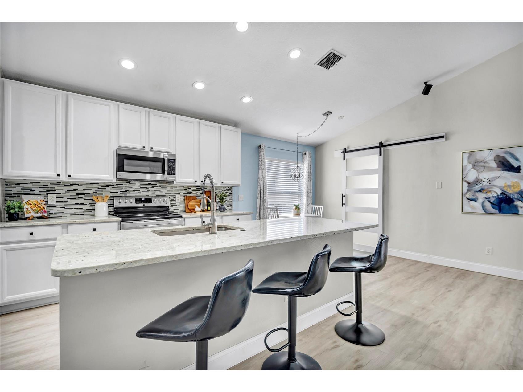 809 Addison Drive NE Saint Petersburg FL 33716 TB8520254 image13