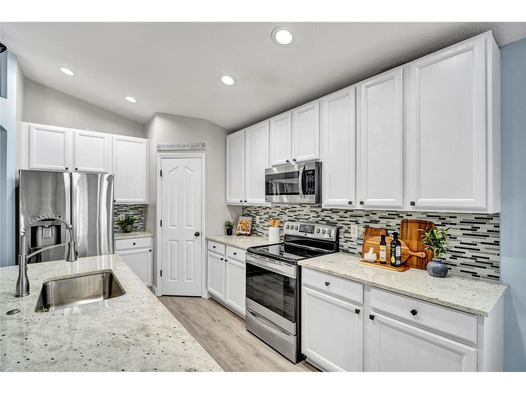 809 Addison Drive NE Saint Petersburg FL 33716 TB8520254 image14