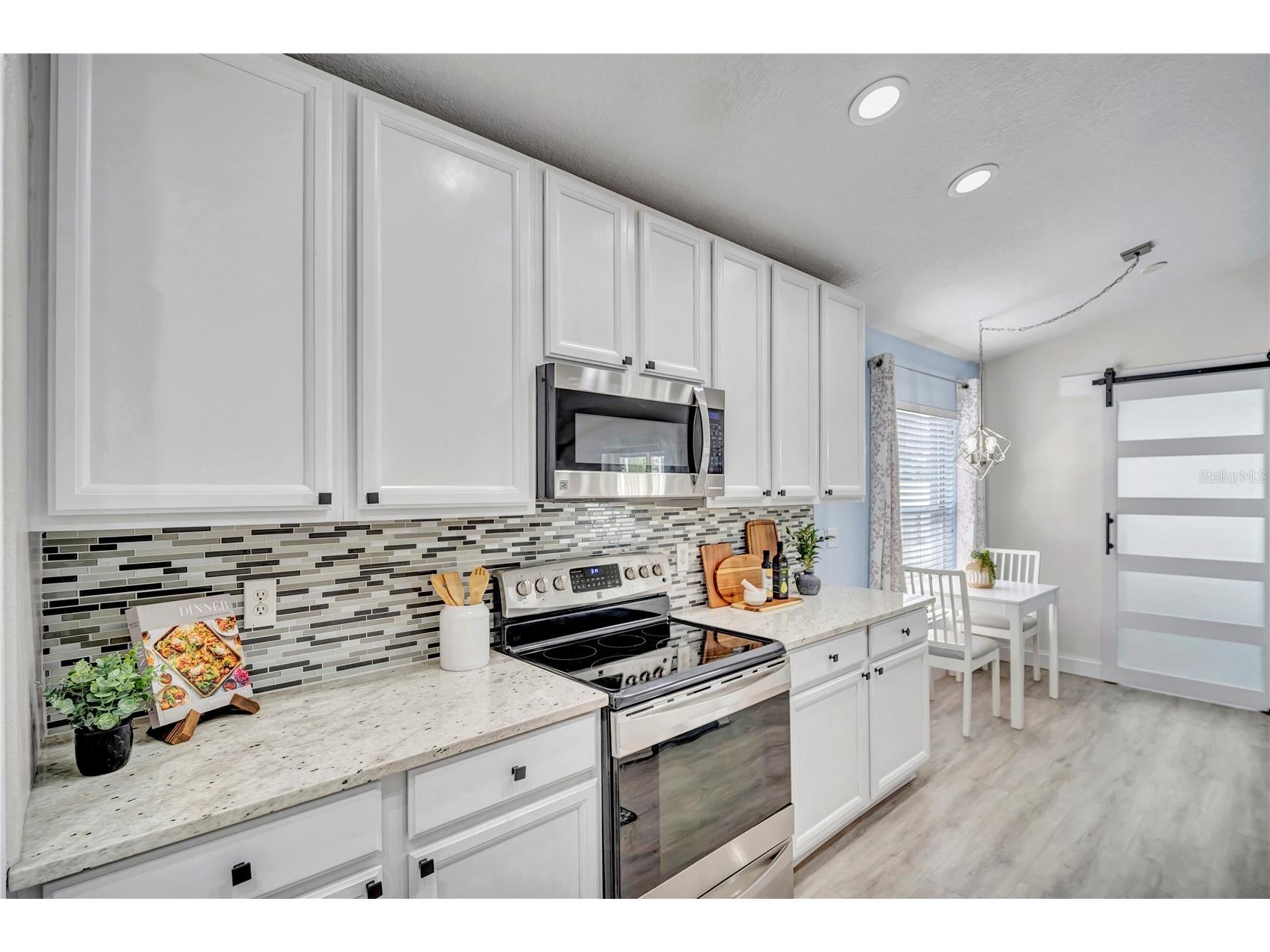 809 Addison Drive NE Saint Petersburg FL 33716 TB8520254 image15