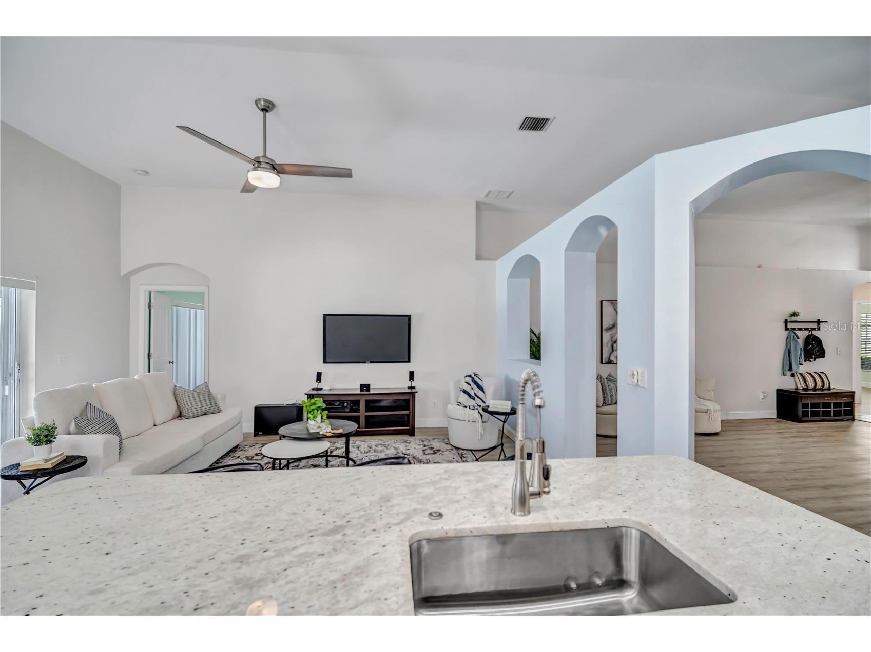 809 Addison Drive NE Saint Petersburg FL 33716 TB8520254 image16