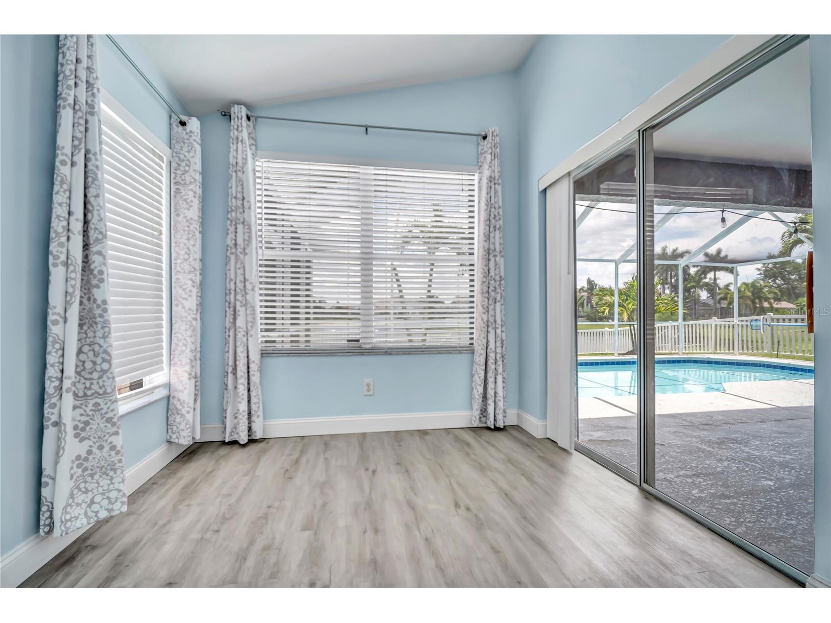 809 Addison Drive NE Saint Petersburg FL 33716 TB8520254 image20