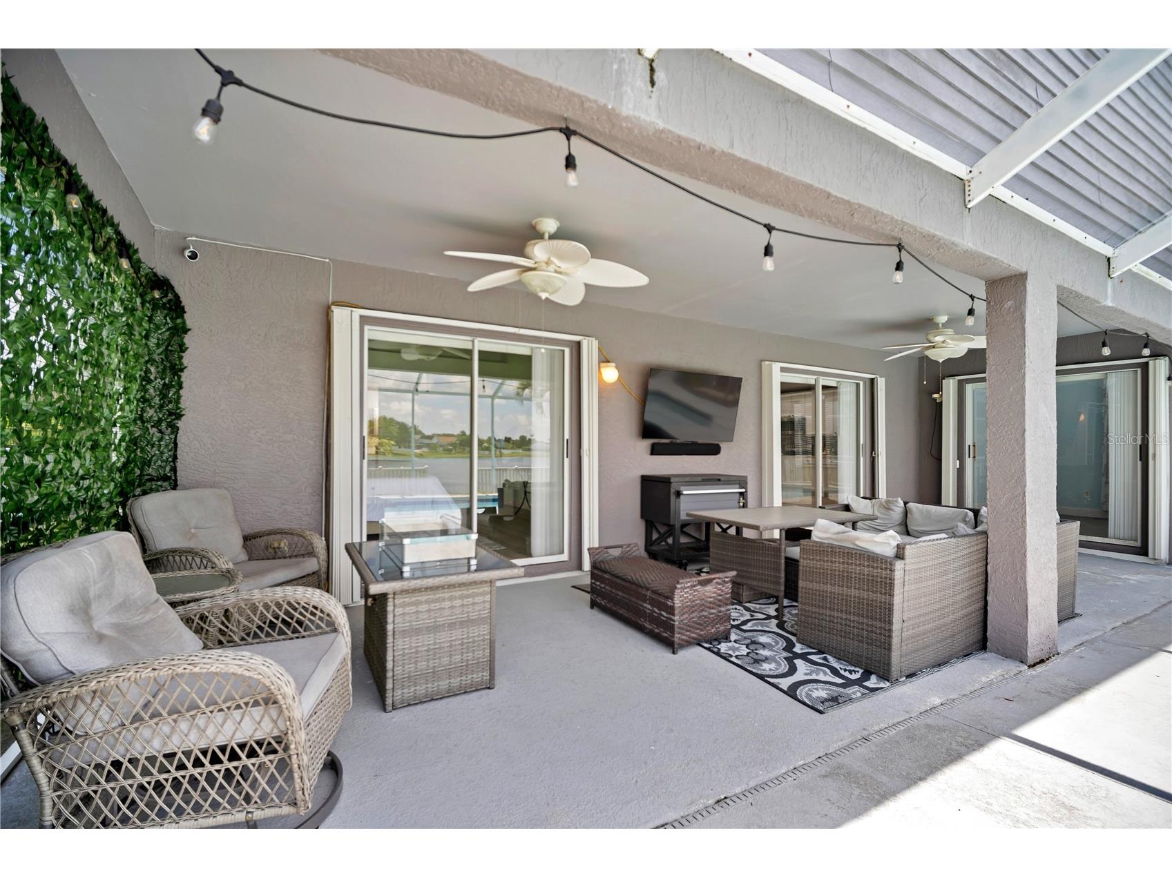 809 Addison Drive NE Saint Petersburg FL 33716 TB8520254 image38