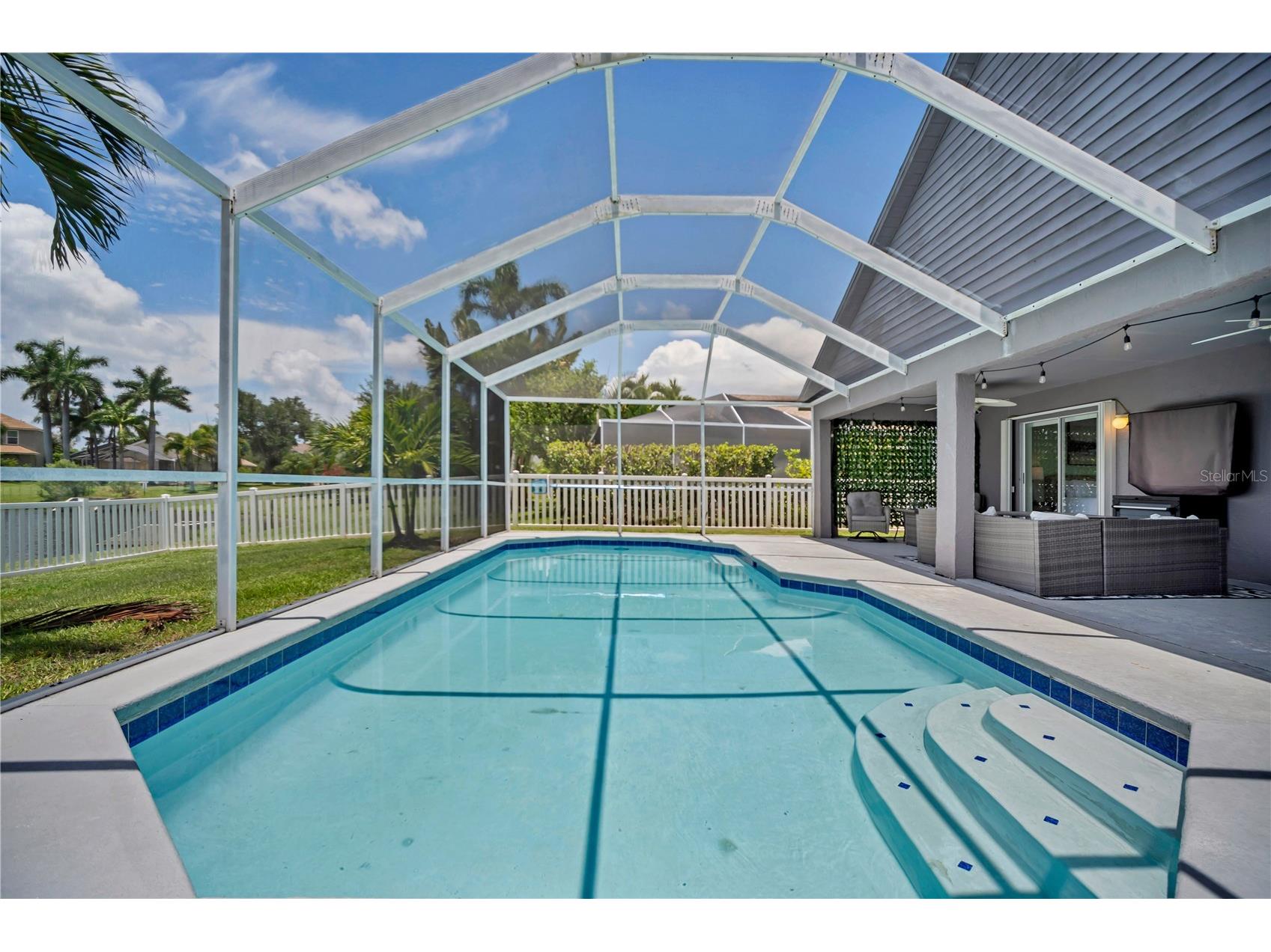 809 Addison Drive NE Saint Petersburg FL 33716 TB8520254 image41