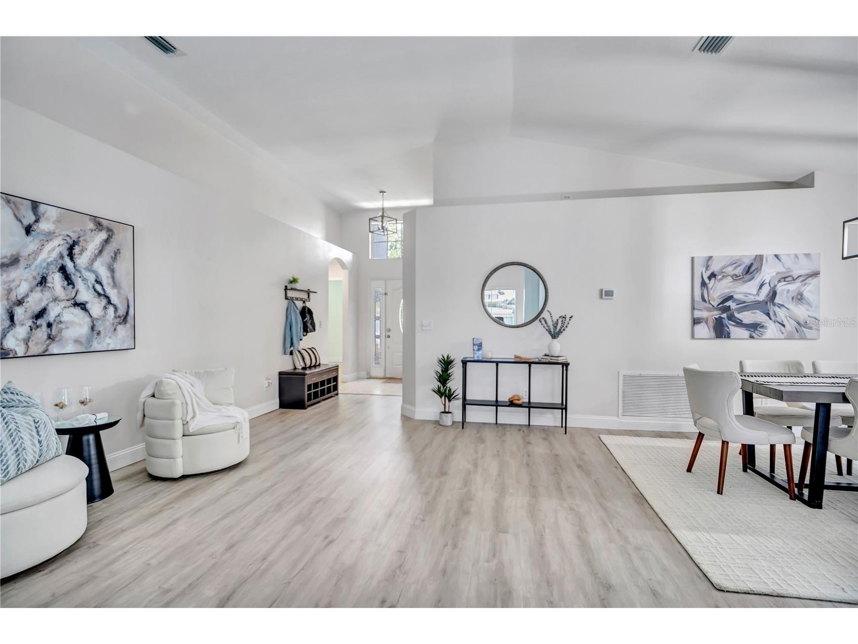809 Addison Drive NE Saint Petersburg FL 33716 TB8520254 image5