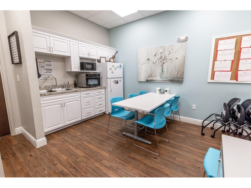 809 County Road 466 #202C Lady Lake FL 32159 G5106885 image26