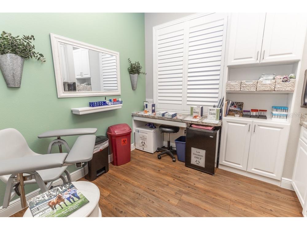 809 County Road 466 #202C Lady Lake FL 32159 G5106885 image44