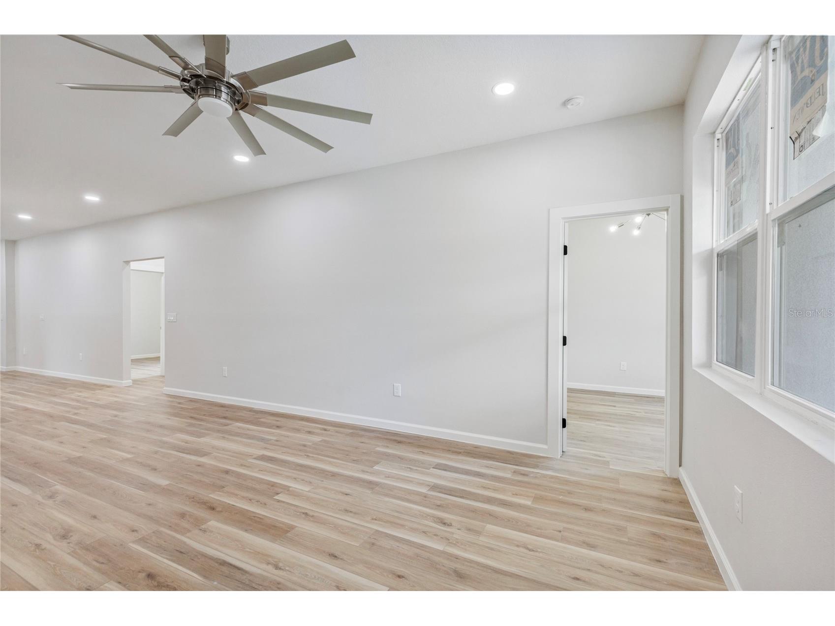 809 E 131st Ave Tampa FL 33612 TB8494805 image13