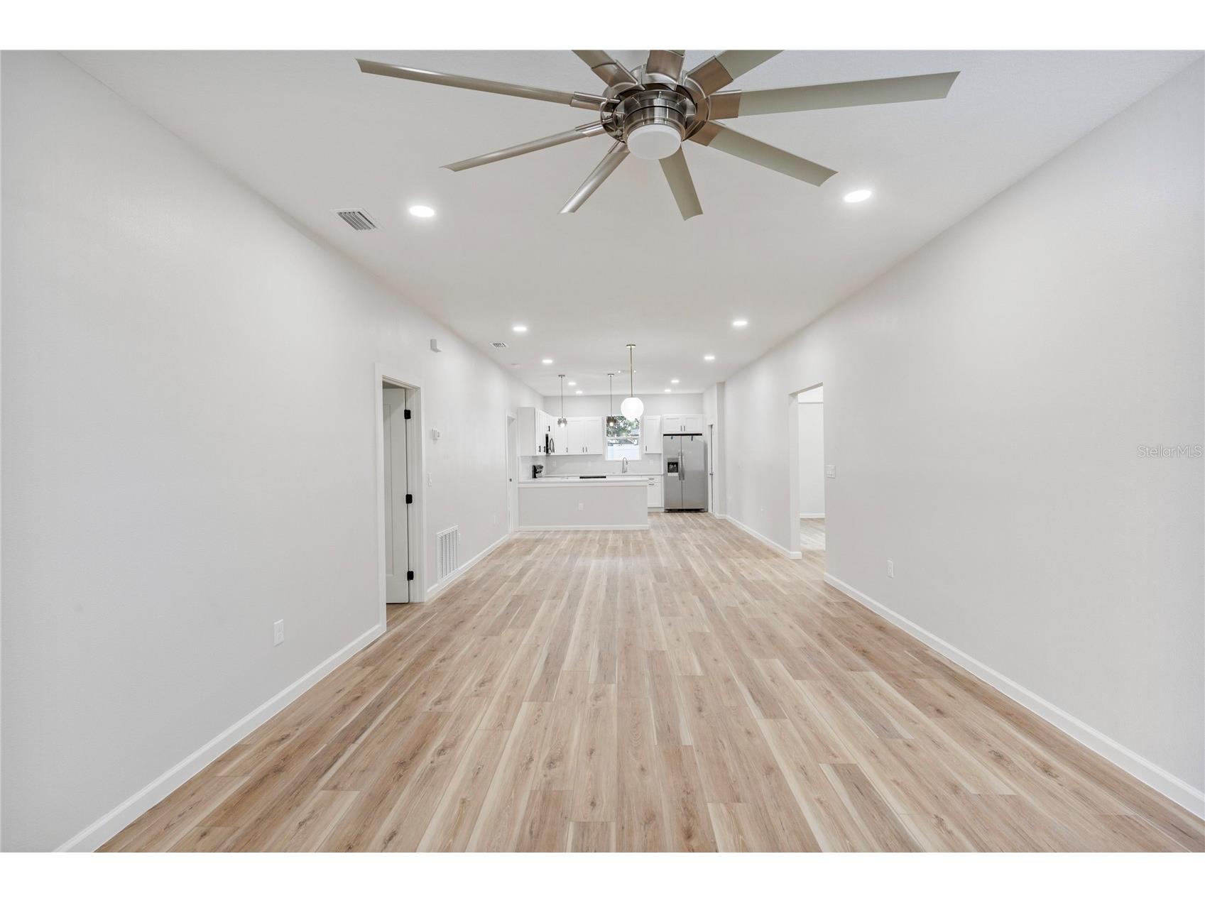 809 E 131st Ave Tampa FL 33612 TB8494805 image14