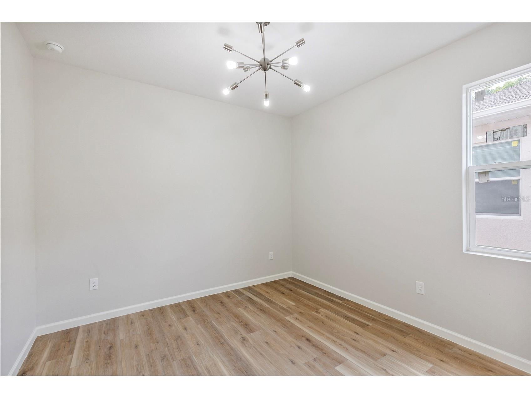 809 E 131st Ave Tampa FL 33612 TB8494805 image18