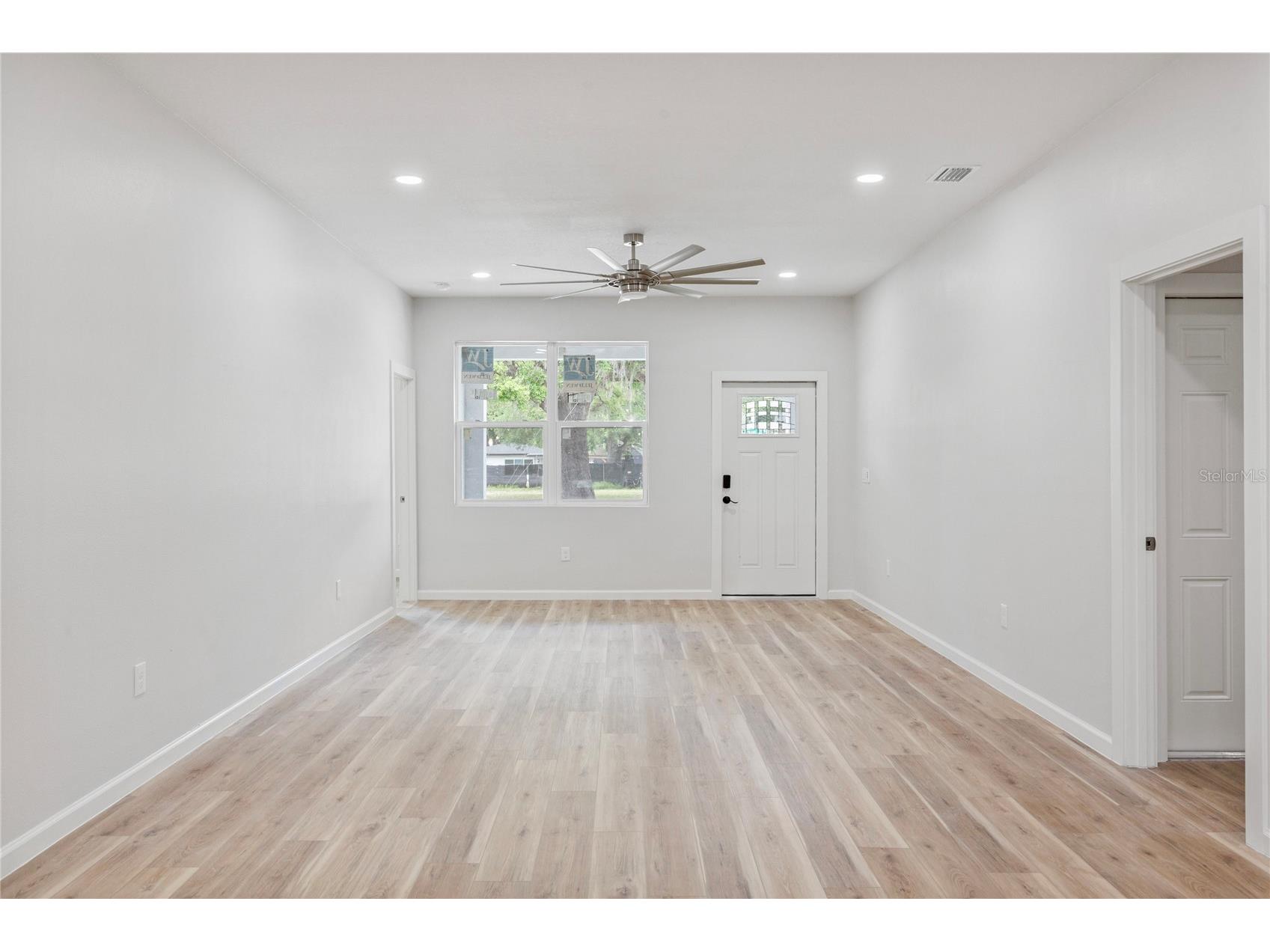 809 E 131st Ave Tampa FL 33612 TB8494805 image22