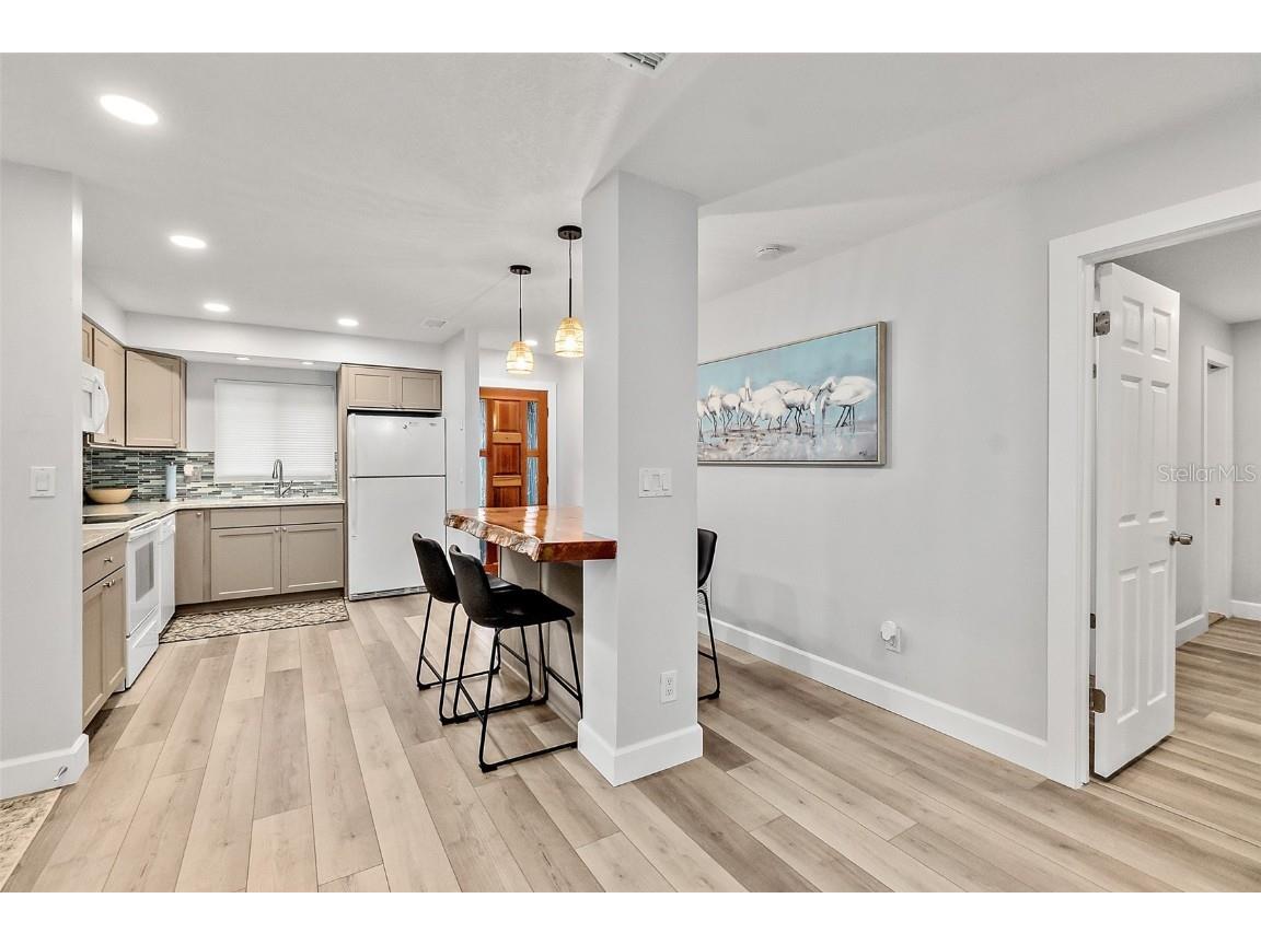 809 E 14th Avenue New Smyrna Beach FL 32169 V4942766 image2