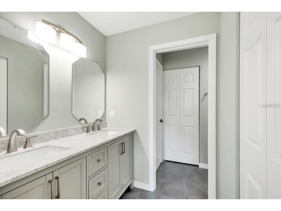 809 Montrose Drive #203 Venice FL 34293 N6138475 image19