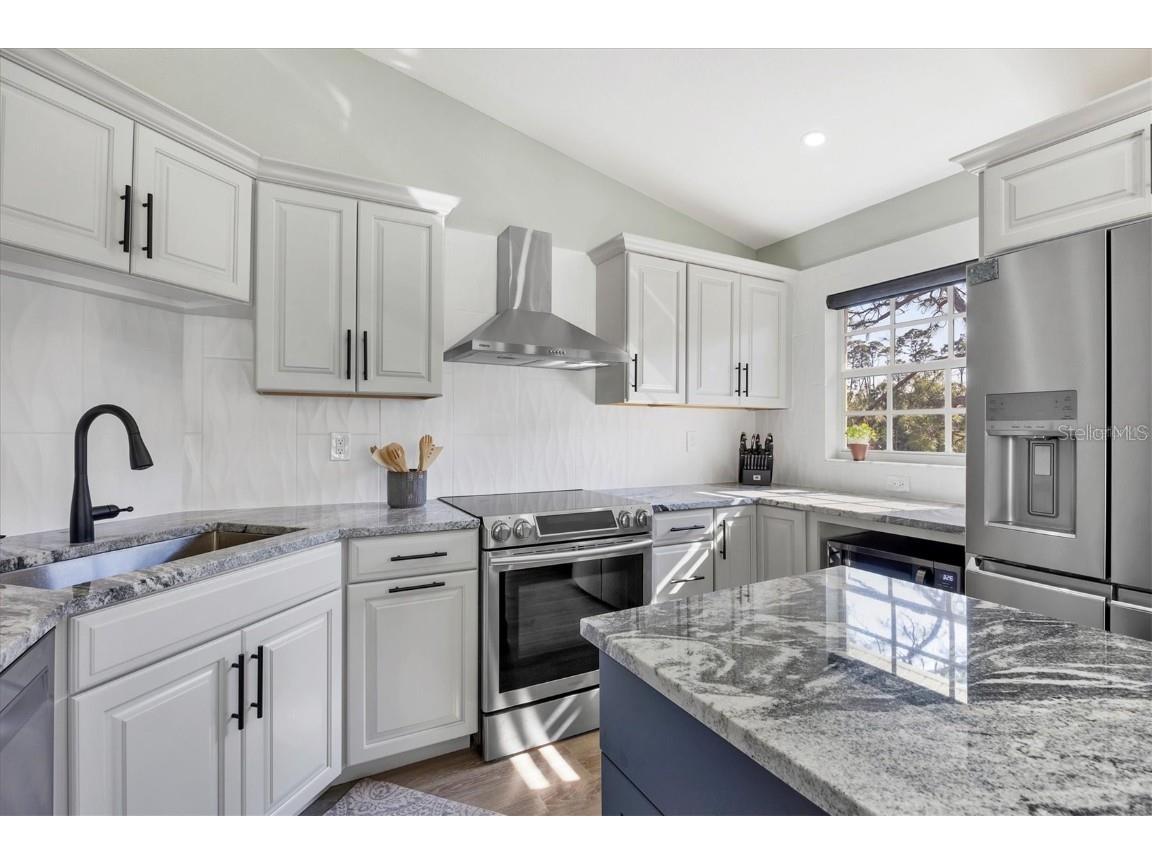 809 Montrose Drive #203 Venice FL 34293 N6138475 image7