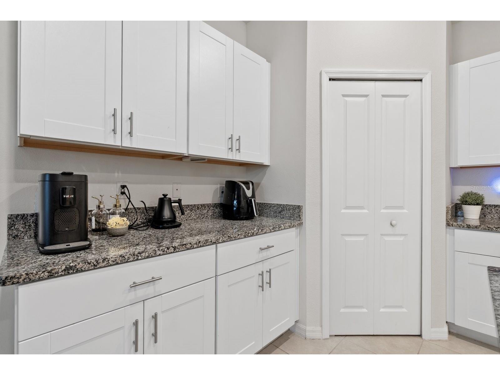 809 Tennyson Mill Circle Tampa FL 33619 TB8466402 image16