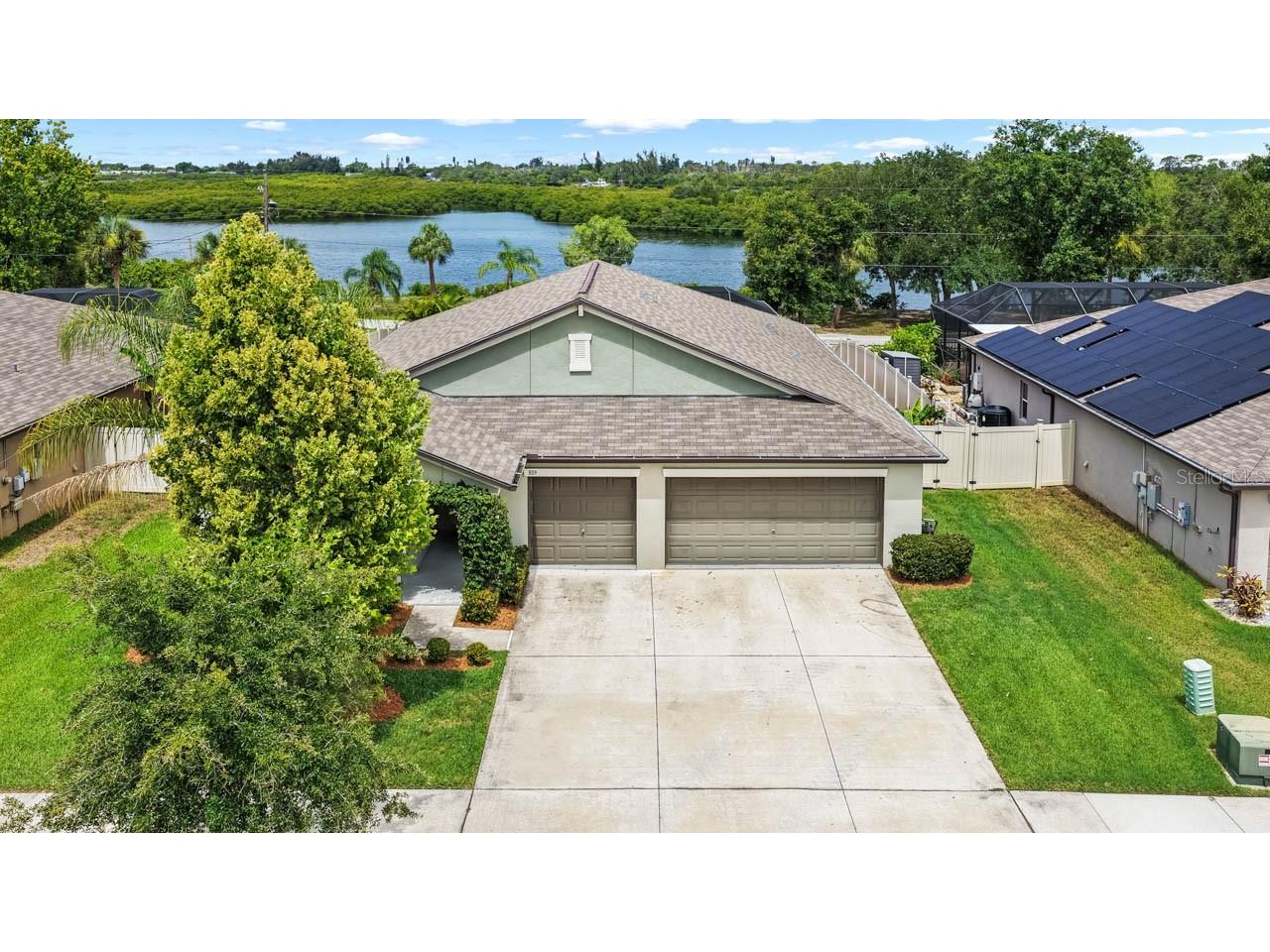 809 Timeless Moss Drive Ruskin FL 33570 - MILLS BAYOU TB8528848 image1