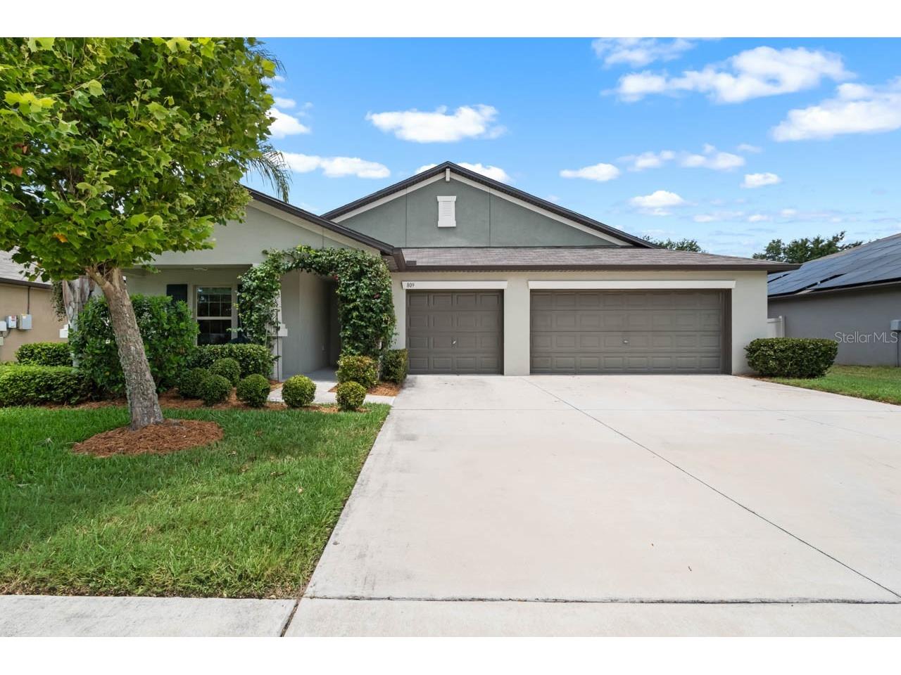 809 Timeless Moss Drive Ruskin FL 33570 - MILLS BAYOU TB8528848 image2