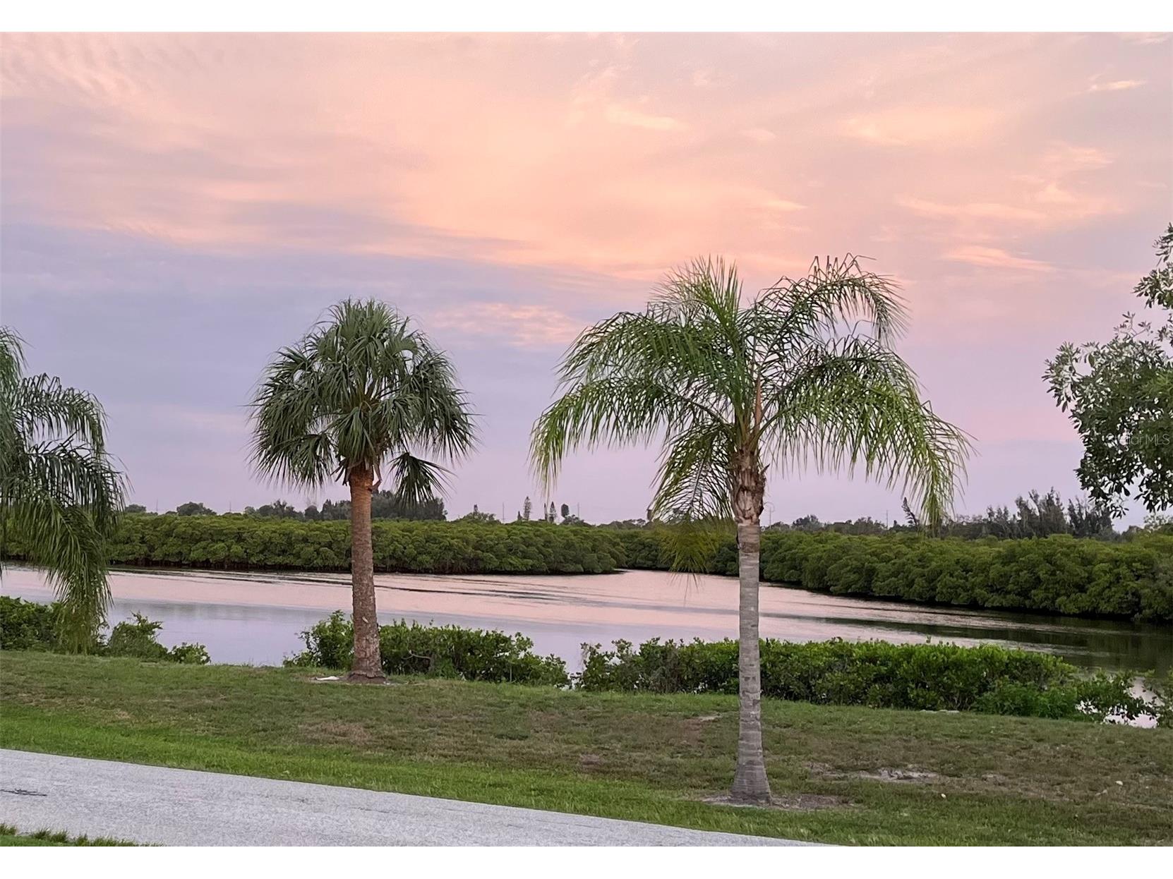 809 Timeless Moss Drive Ruskin FL 33570 - MILLS BAYOU TB8528848 image72