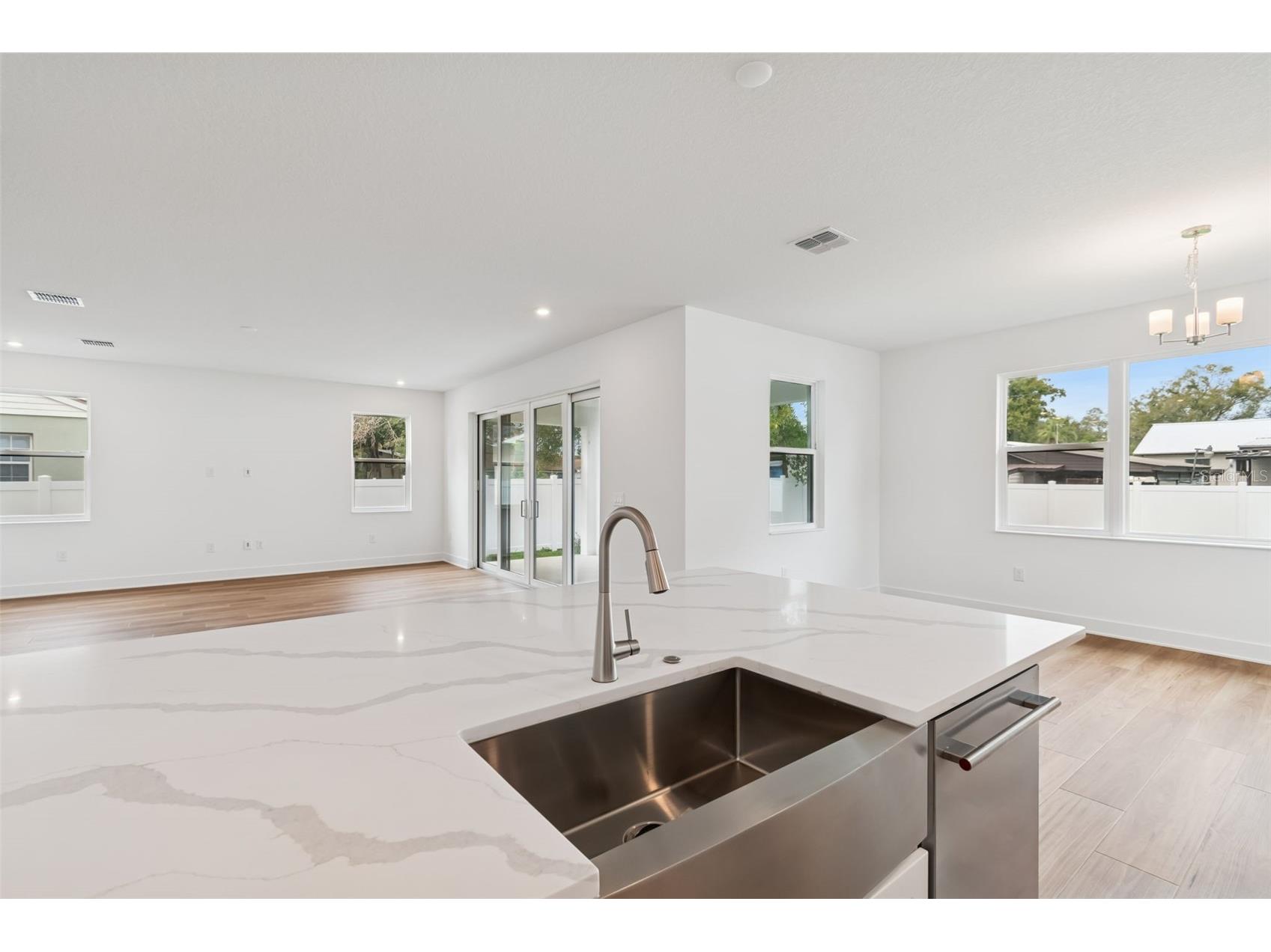 809 W Indiana Avenue Tampa FL 33603 TB8330083 image33