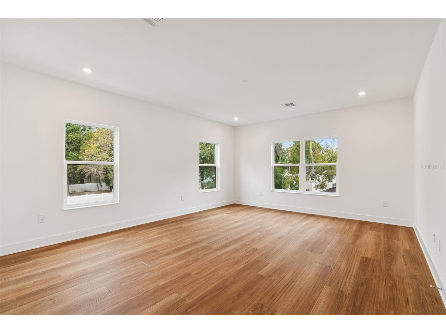 809 W Indiana Avenue Tampa FL 33603 TB8330083 image42