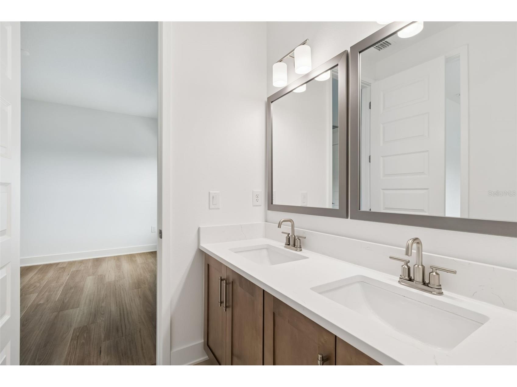 809 W Indiana Avenue Tampa FL 33603 TB8330083 image49