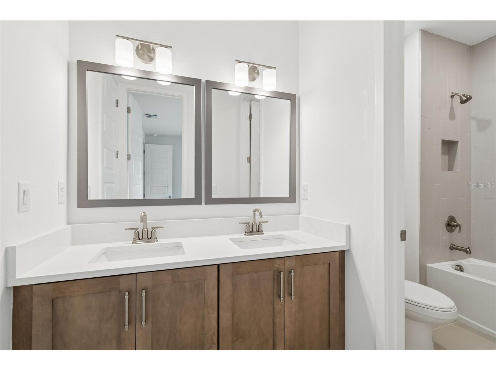 809 W Indiana Avenue Tampa FL 33603 TB8330083 image52