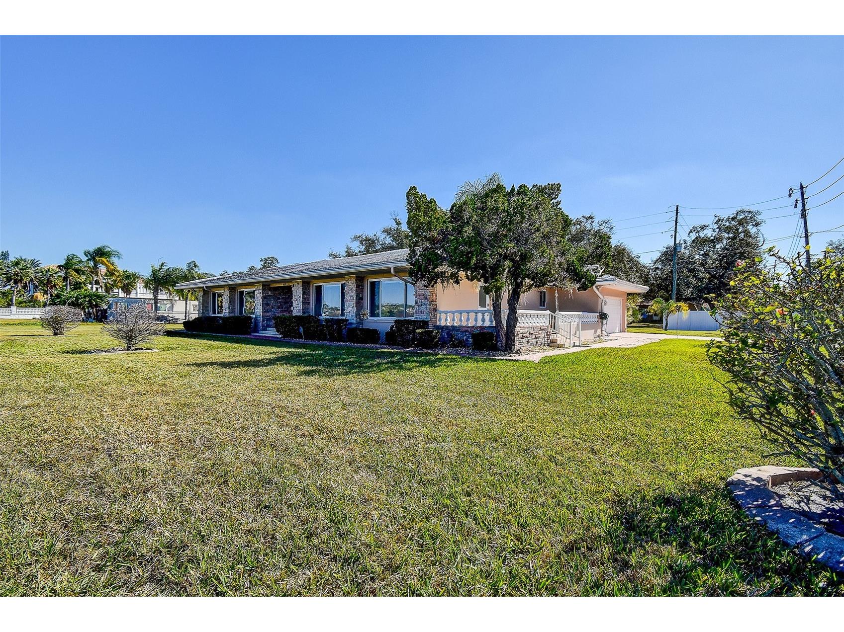 809 Whitcomb Boulevard Tarpon Springs FL 34689 W7880924 image28