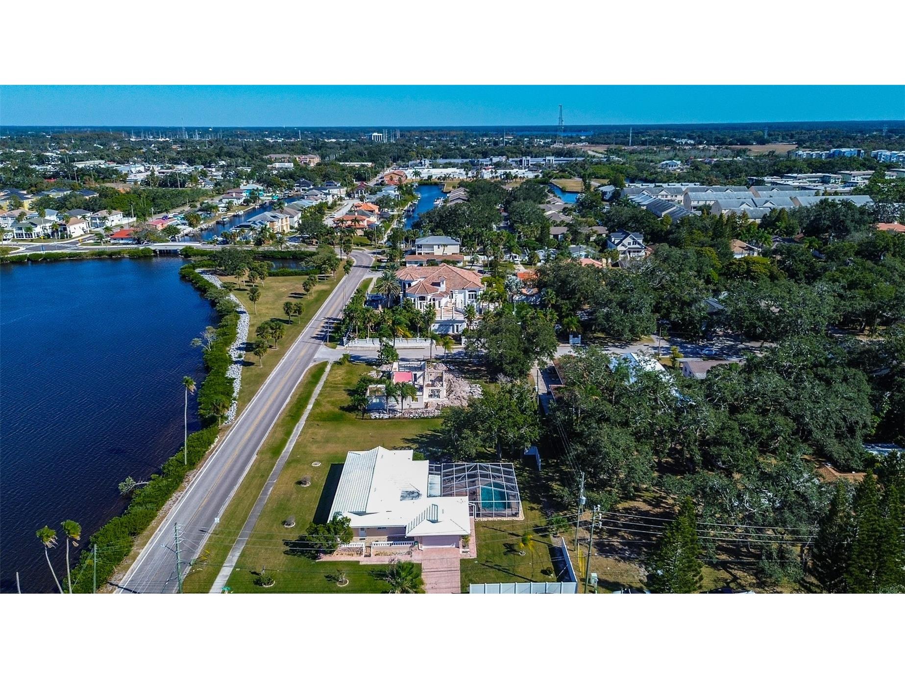 809 Whitcomb Boulevard Tarpon Springs FL 34689 W7880924 image32