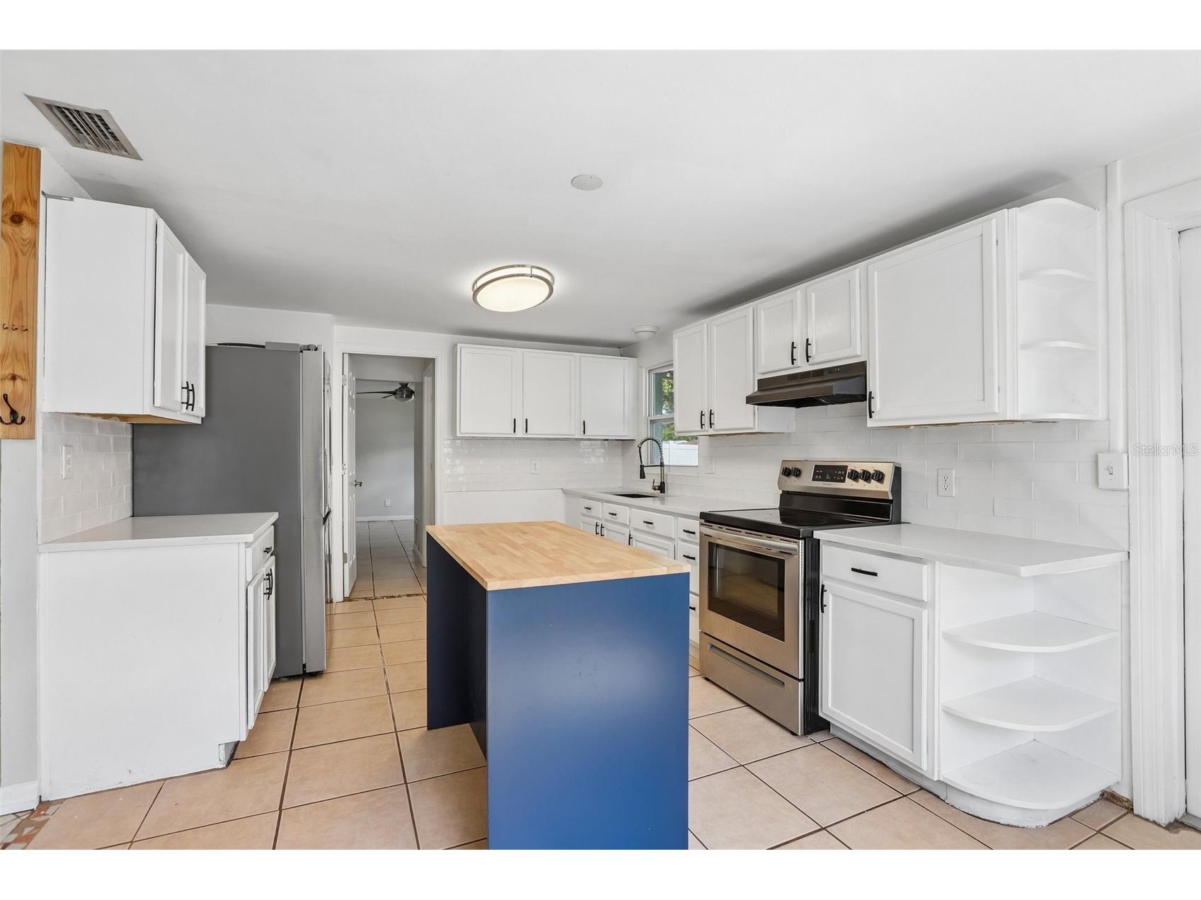 8090 68th Street N Pinellas Park FL 33781 TB8526280 image5