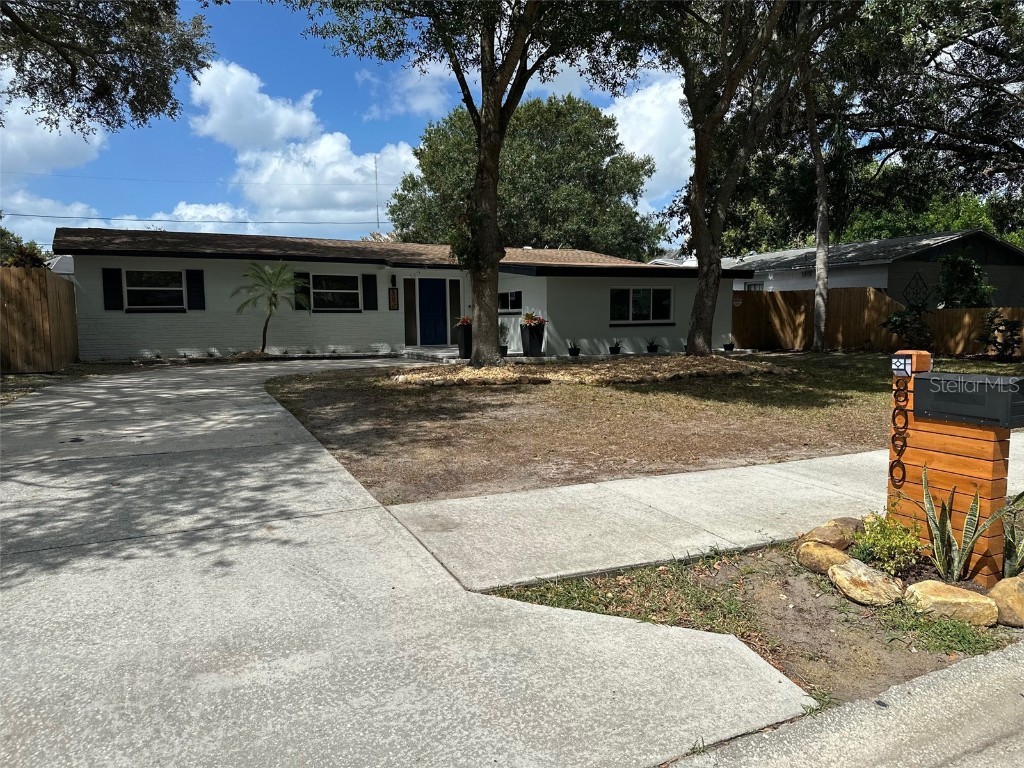 8090 Lark Street Seminole FL 33777 T3477228 image1