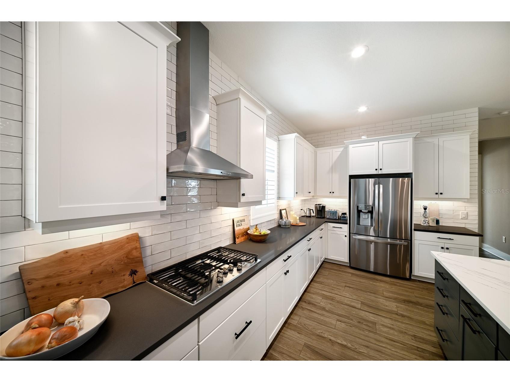 8092 Grande Shores Drive Sarasota FL 34240 A4693313 image13