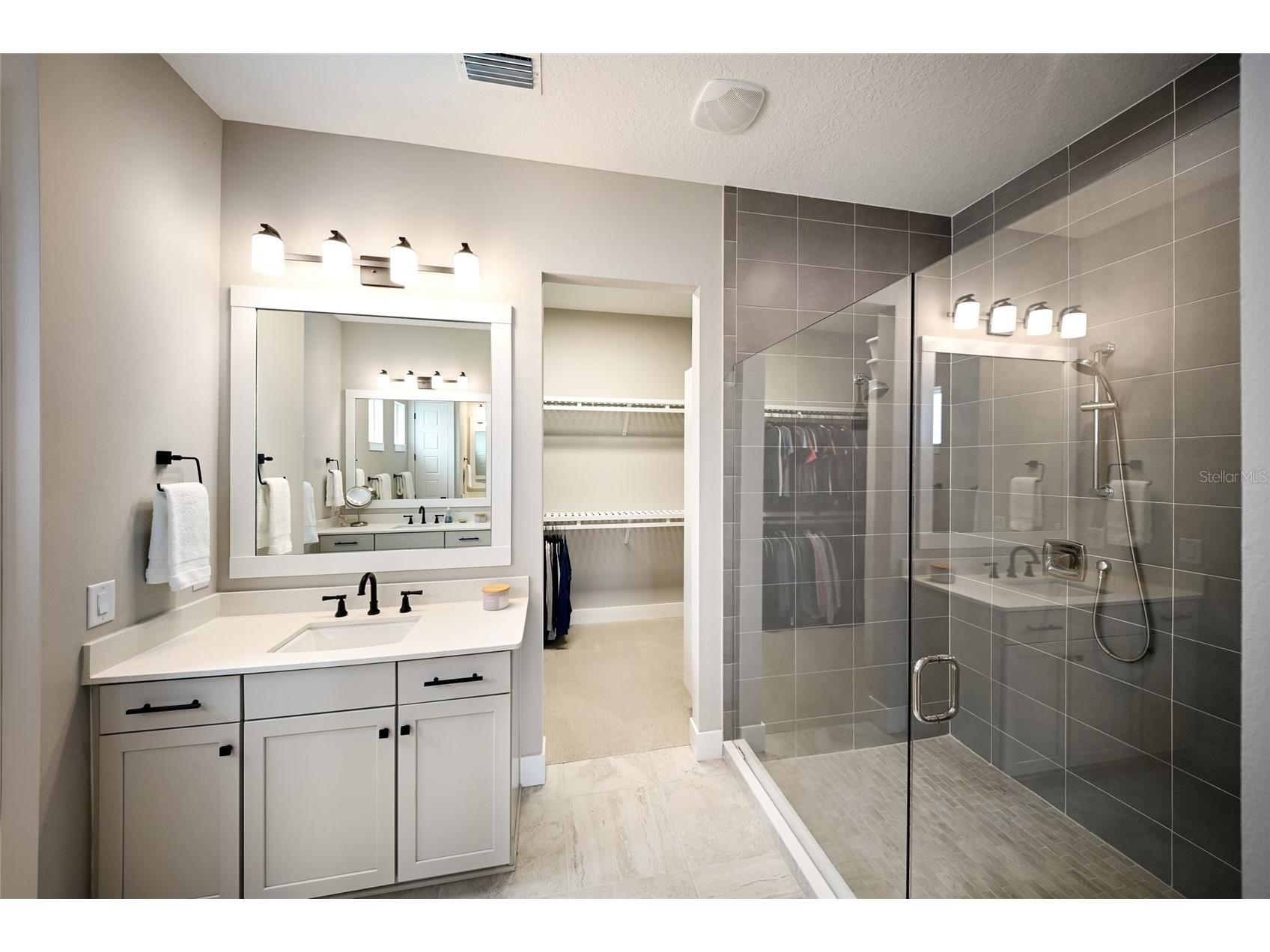 8092 Grande Shores Drive Sarasota FL 34240 A4693313 image20