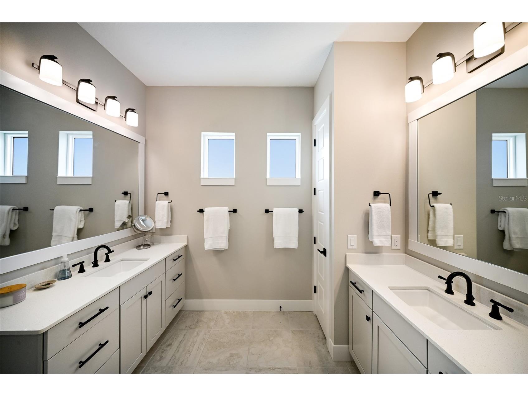 8092 Grande Shores Drive Sarasota FL 34240 A4693313 image21
