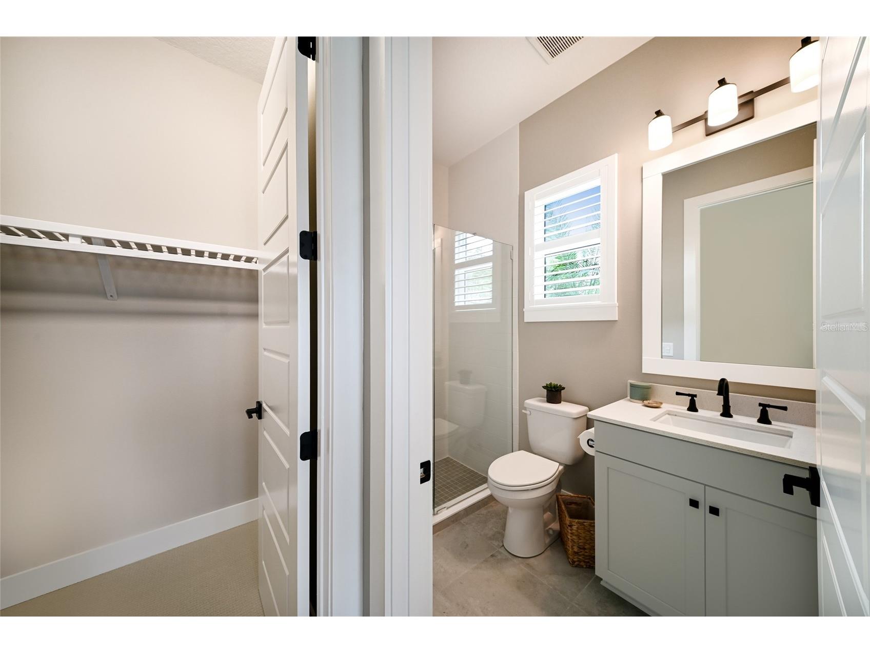 8092 Grande Shores Drive Sarasota FL 34240 A4693313 image31