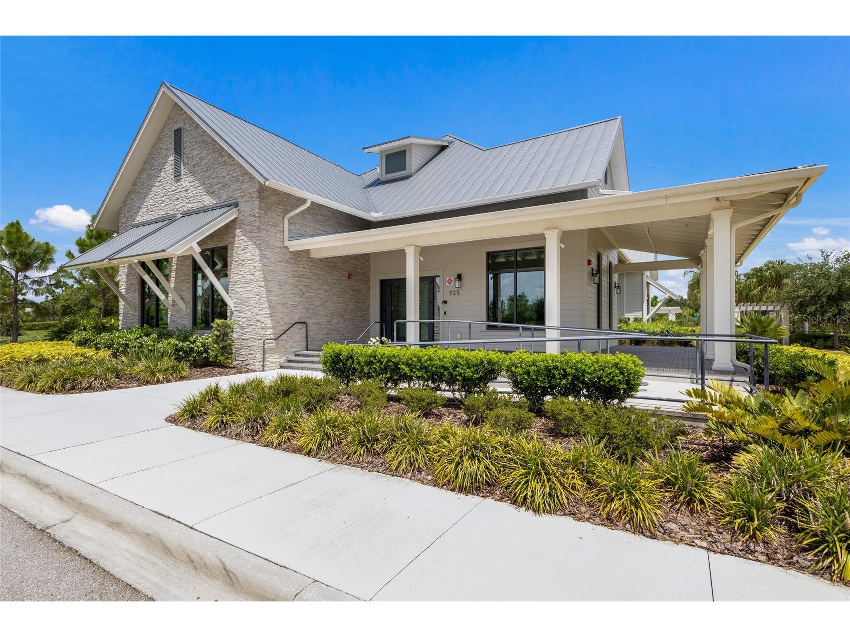 8092 Grande Shores Drive Sarasota FL 34240 A4693313 image62