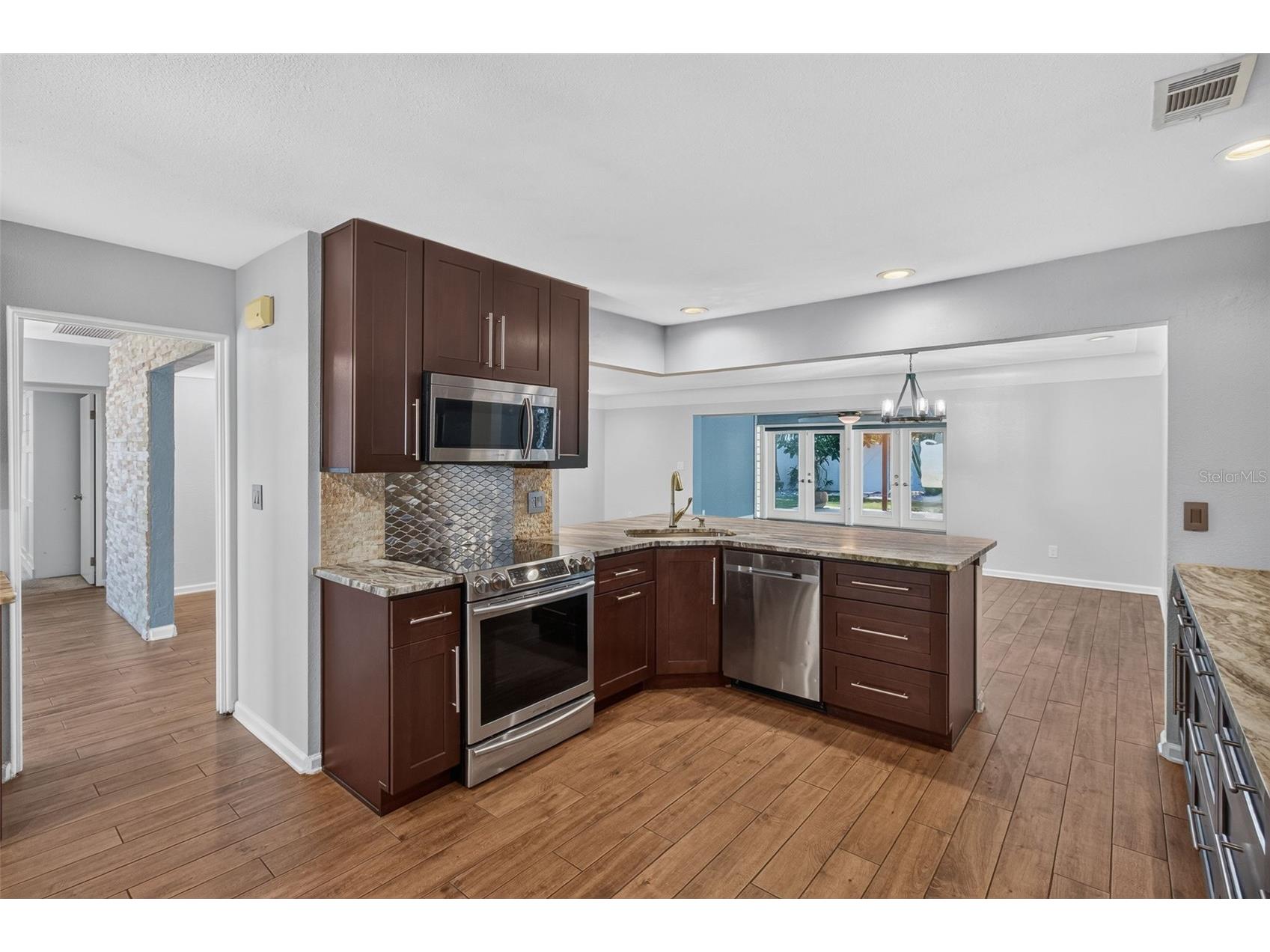 8094 12th Avenue S Saint Petersburg FL 33707 TB8520912 image29
