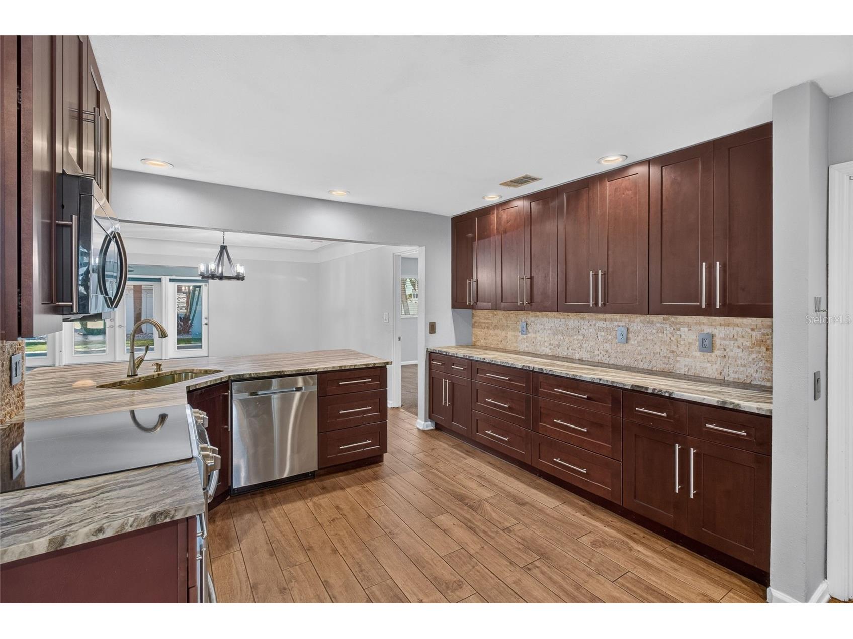 8094 12th Avenue S Saint Petersburg FL 33707 TB8520912 image30