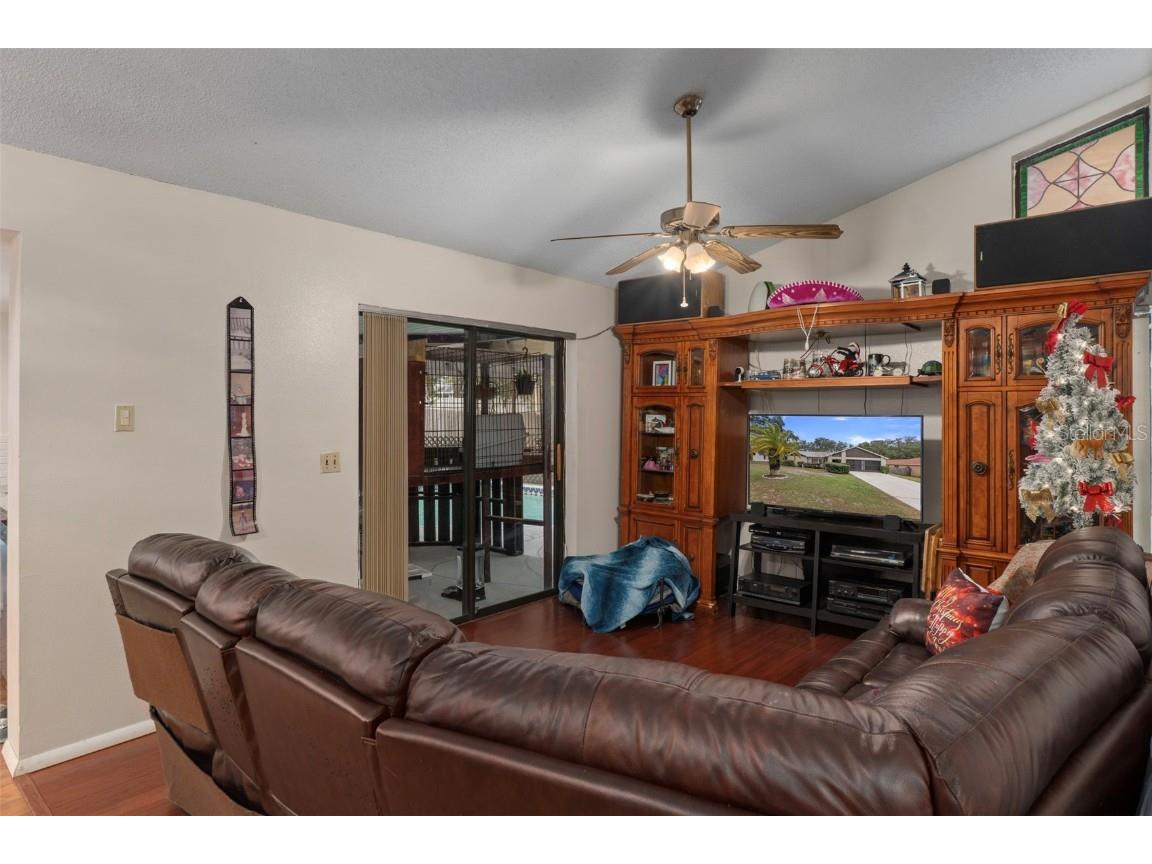 8095 Philatelic Drive Spring Hill FL 34606 OM714658 image20