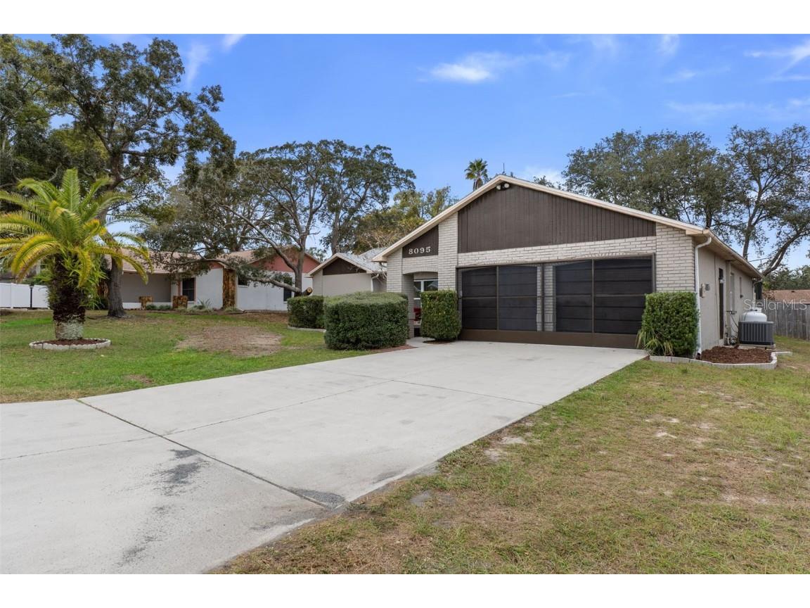 8095 Philatelic Drive Spring Hill FL 34606 OM714658 image4