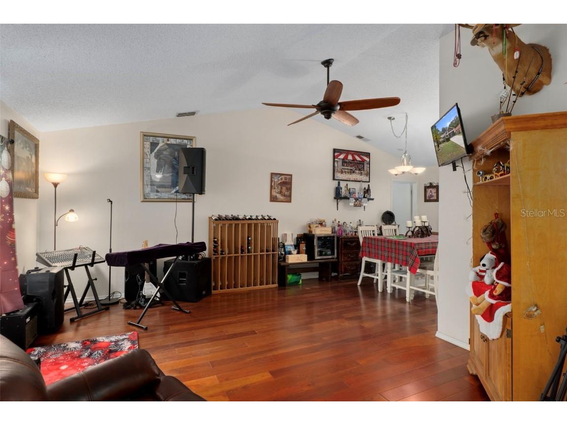 8095 Philatelic Drive Spring Hill FL 34606 OM714658 image8