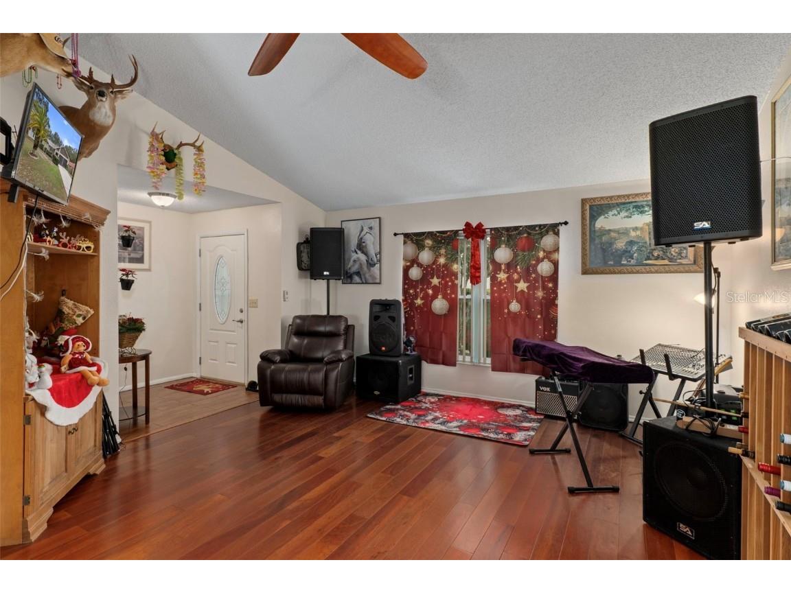 8095 Philatelic Drive Spring Hill FL 34606 OM714658 image9